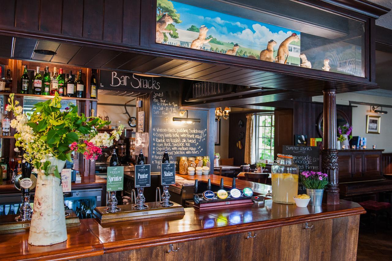 The Thomas Lord Hotel West Meon Buitenkant foto