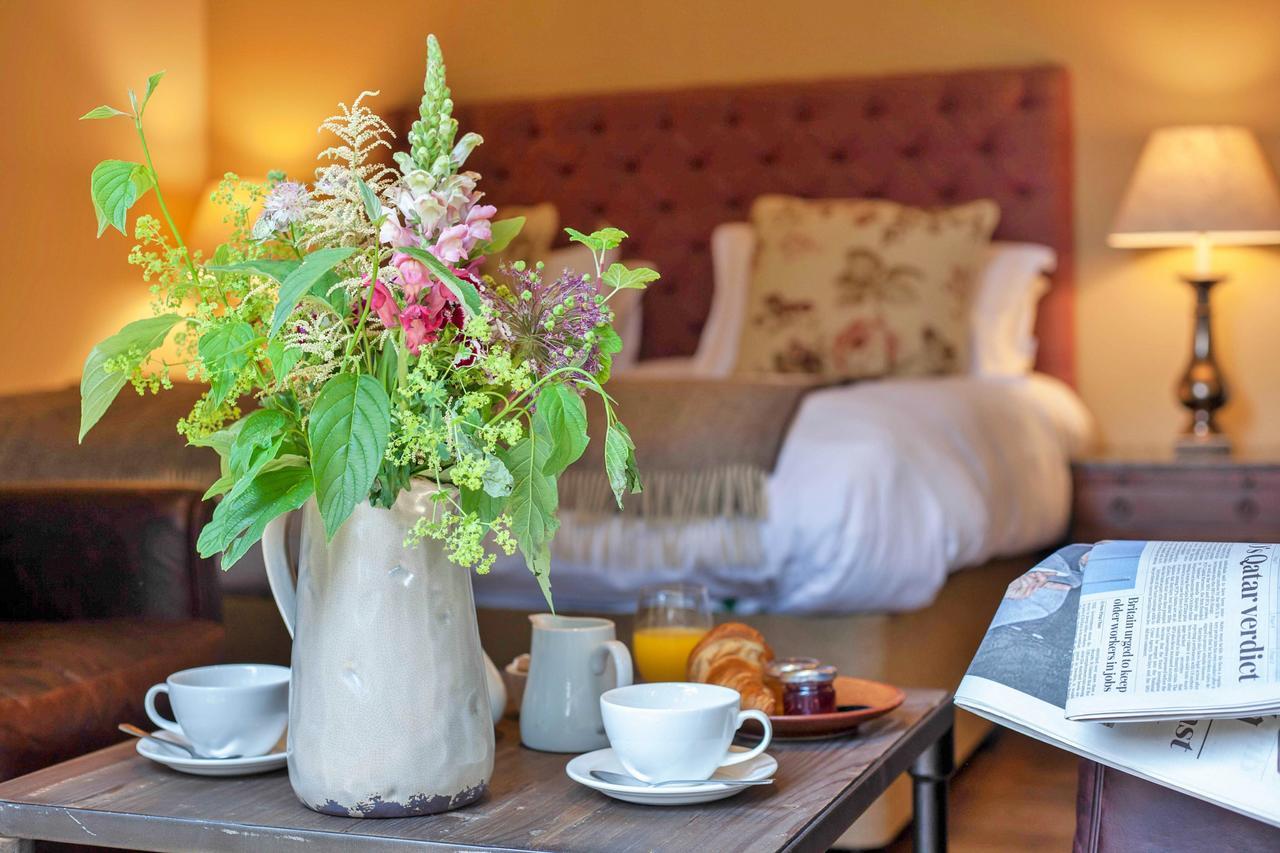 The Thomas Lord Hotel West Meon Buitenkant foto